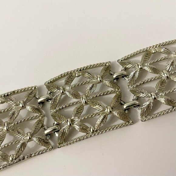 Vintage Coro Pegasus Wide Link Bracelet - Picture 16 of 16